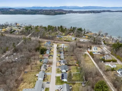 166 Lakeview Drive Shelburne VT 05458