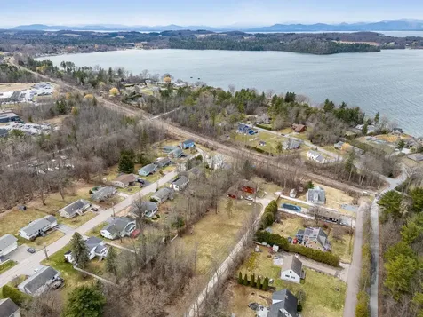 166 Lakeview Drive Shelburne VT 05458