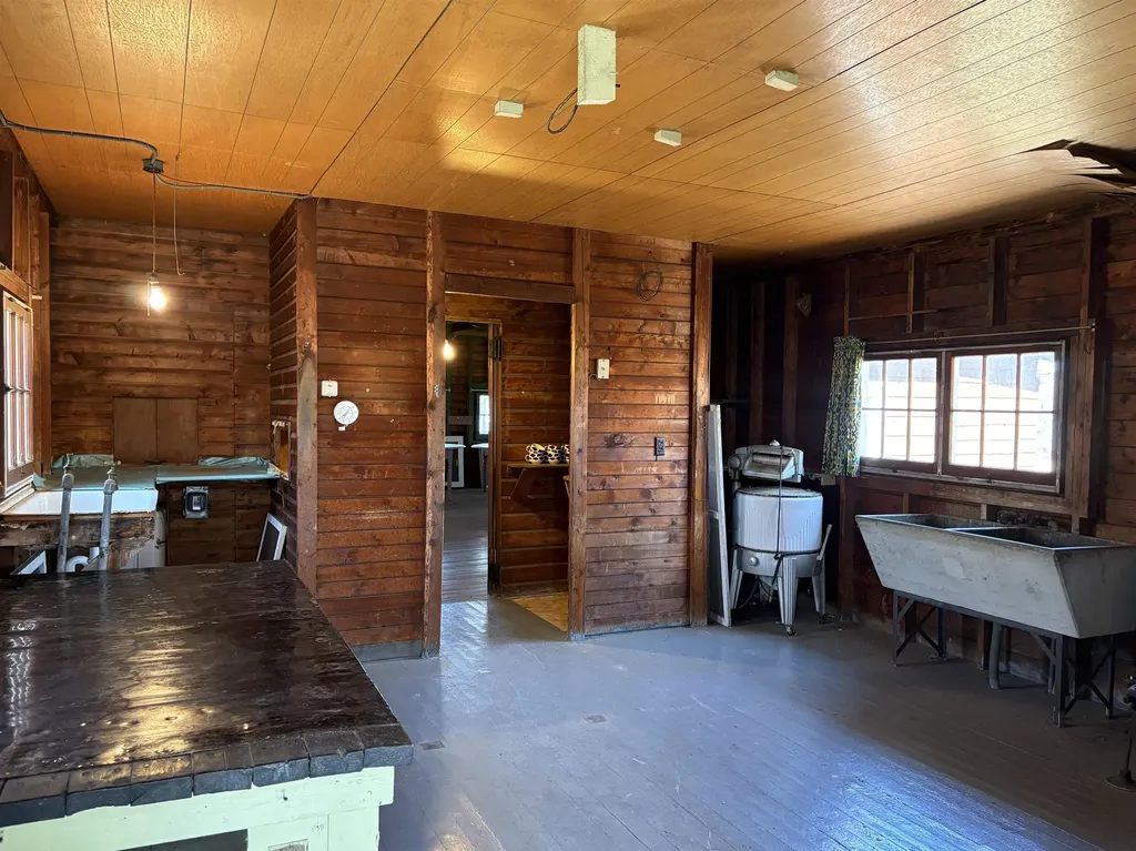 23 Carter Lane South Hero VT 05486