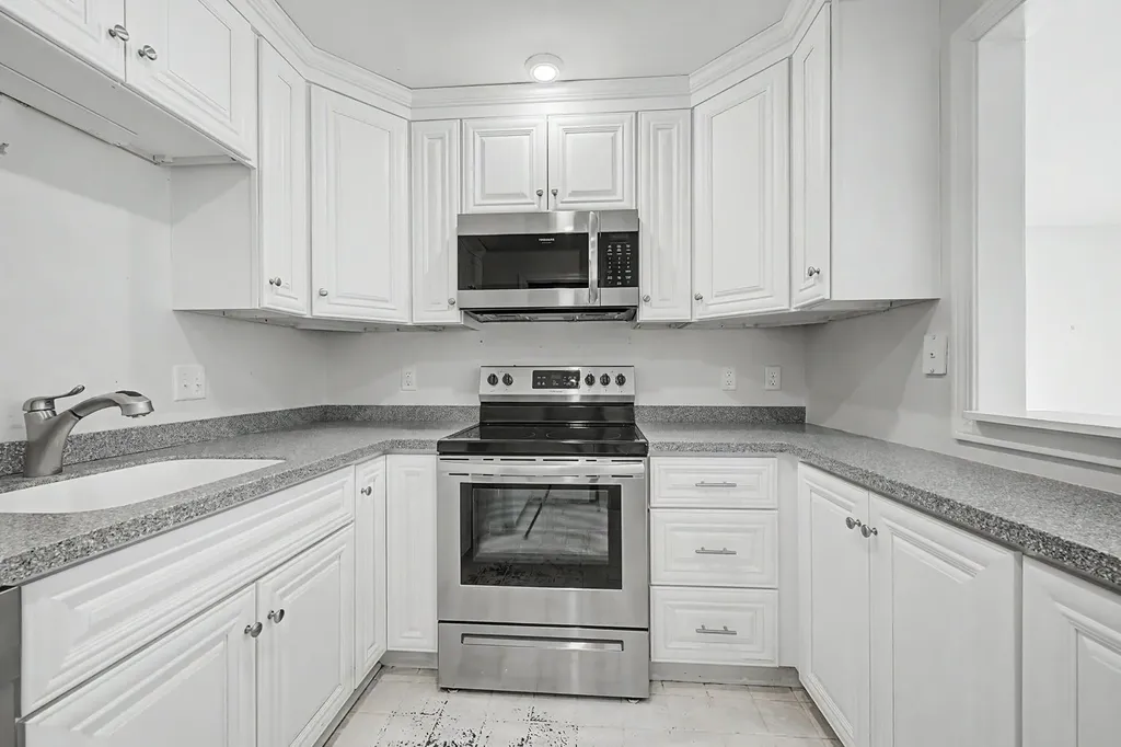 332 Parkside Road New London NH 03257