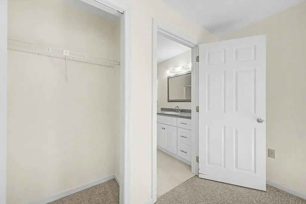 332 Parkside Road New London NH 03257