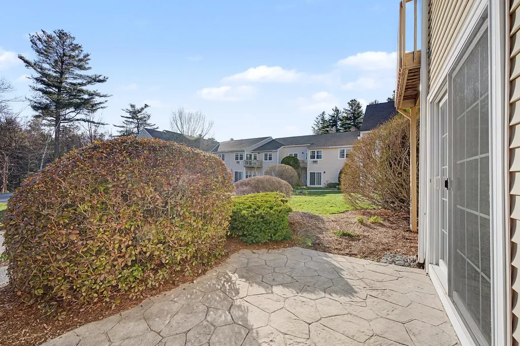 332 Parkside Road New London NH 03257