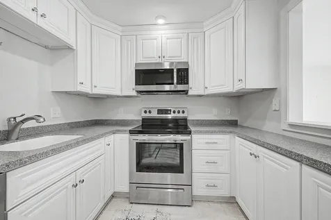 332 Parkside Road New London NH 03257