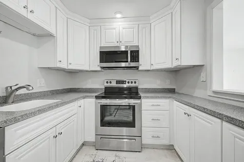 332 Parkside Road New London NH 03257