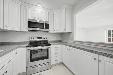 332 Parkside Road New London NH 03257