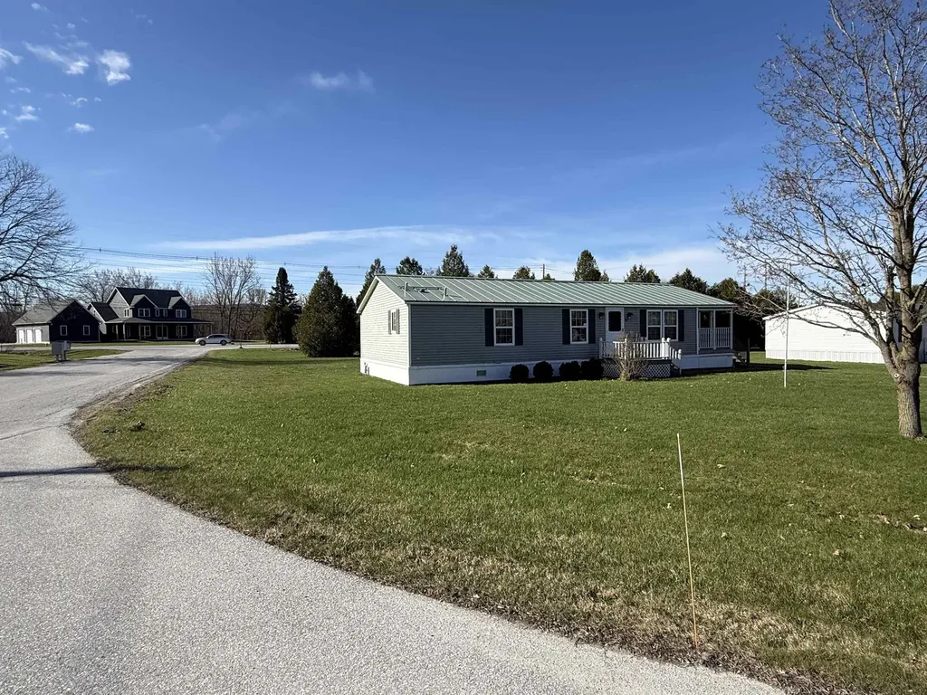 10 James Circle St. Albans Town VT 05478
