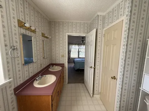 10 James Circle St. Albans Town VT 05478