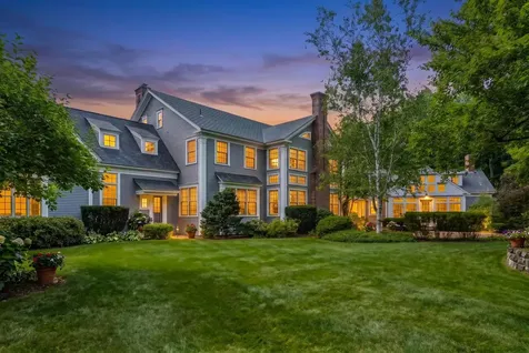 373 Lakeshore Drive New London NH 03257