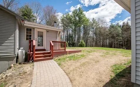 6 Ridge Road Deerfield NH 03037