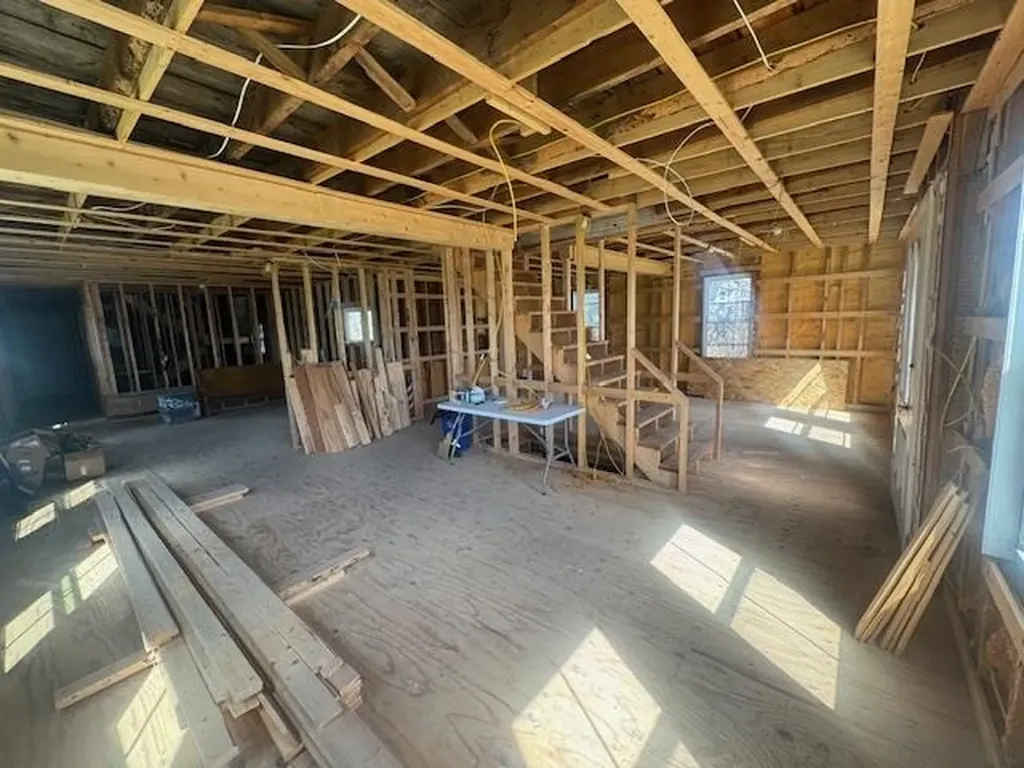 18 New Street Albany VT 05820
