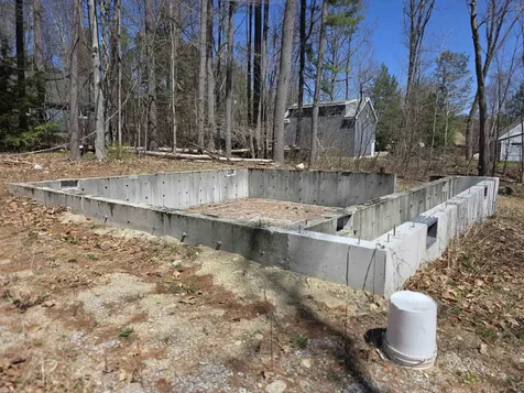 5 Rabbit Path Hillsborough NH 03244