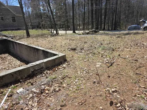 5 Rabbit Path Hillsborough NH 03244