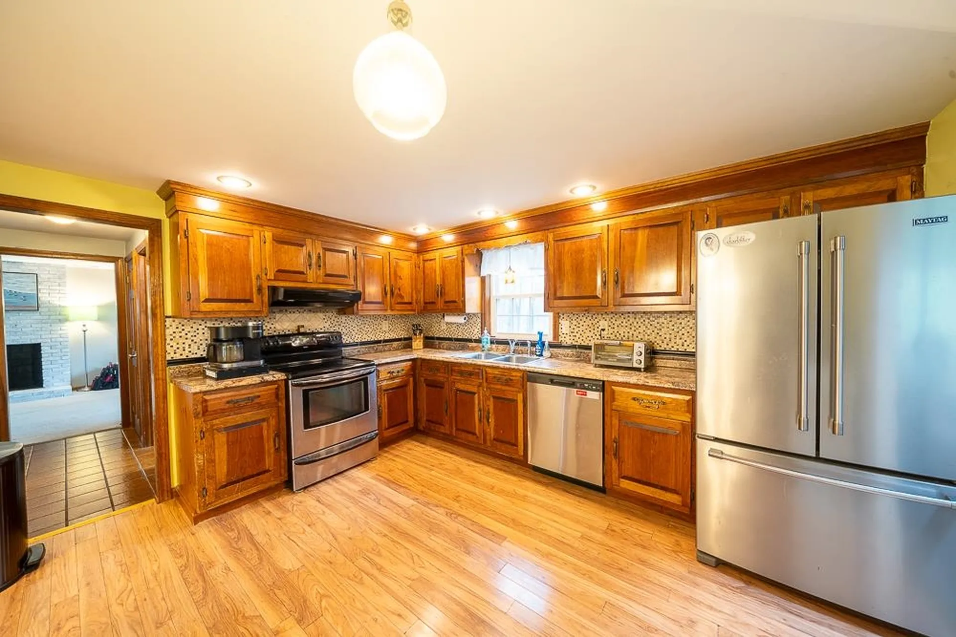 6 Hubbard Hill Road Derry NH 03038