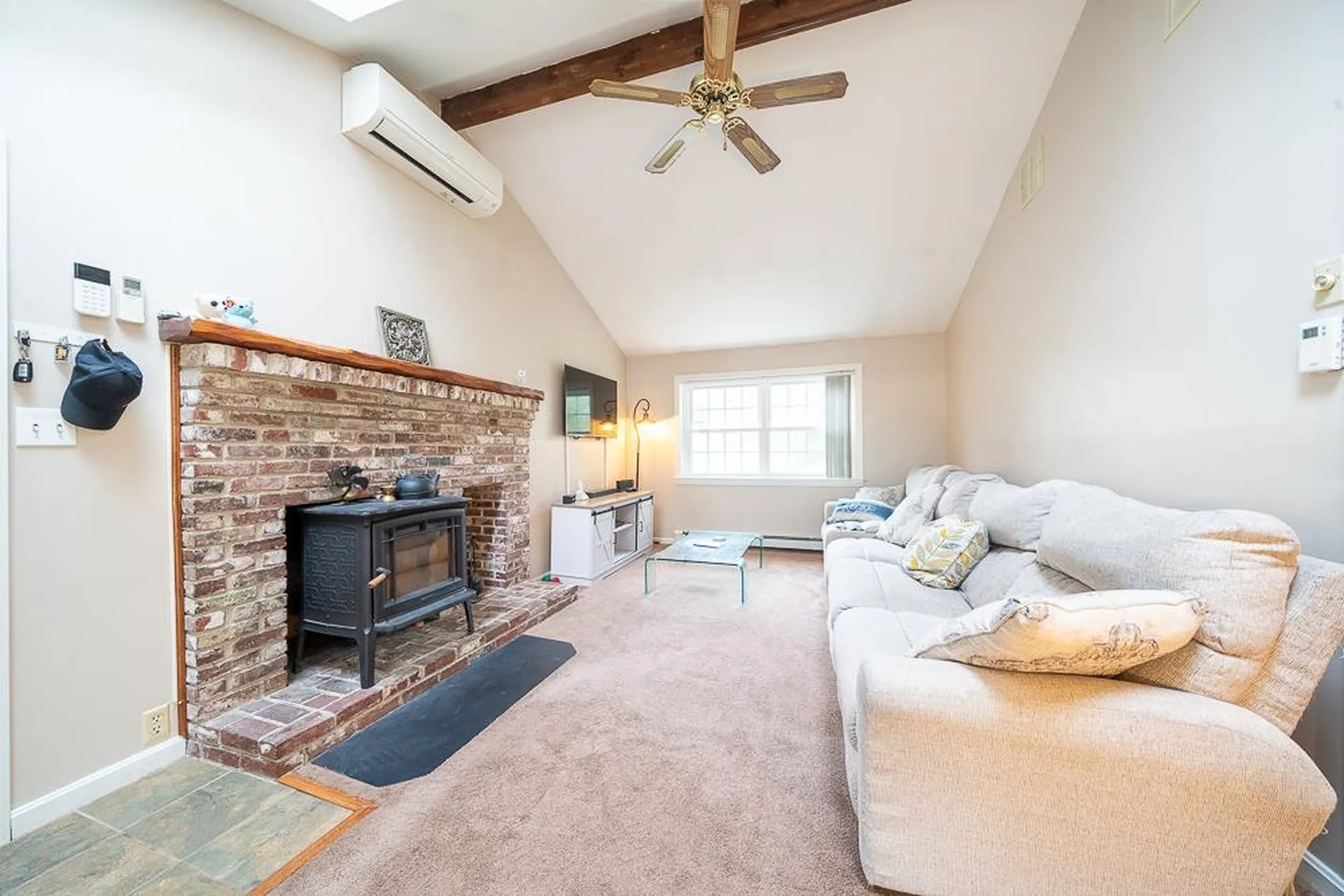 6 Hubbard Hill Road Derry NH 03038