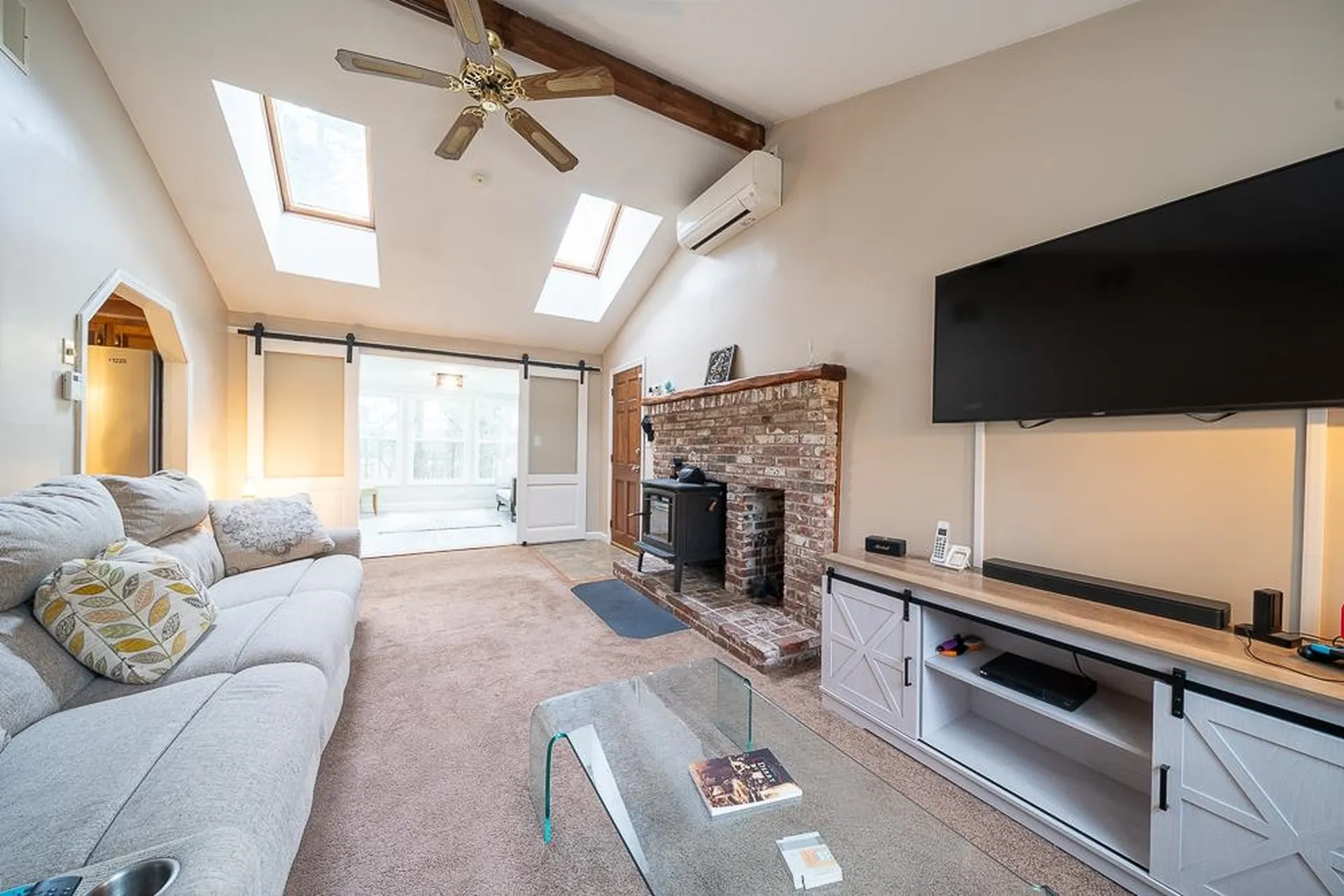 6 Hubbard Hill Road Derry NH 03038