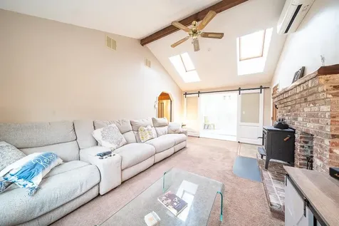 6 Hubbard Hill Road Derry NH 03038