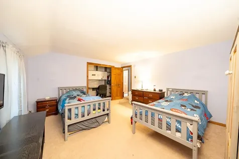 6 Hubbard Hill Road Derry NH 03038