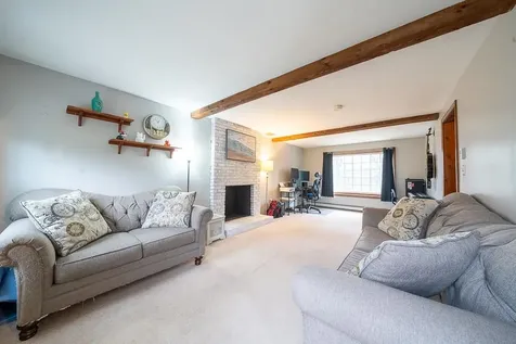 6 Hubbard Hill Road Derry NH 03038