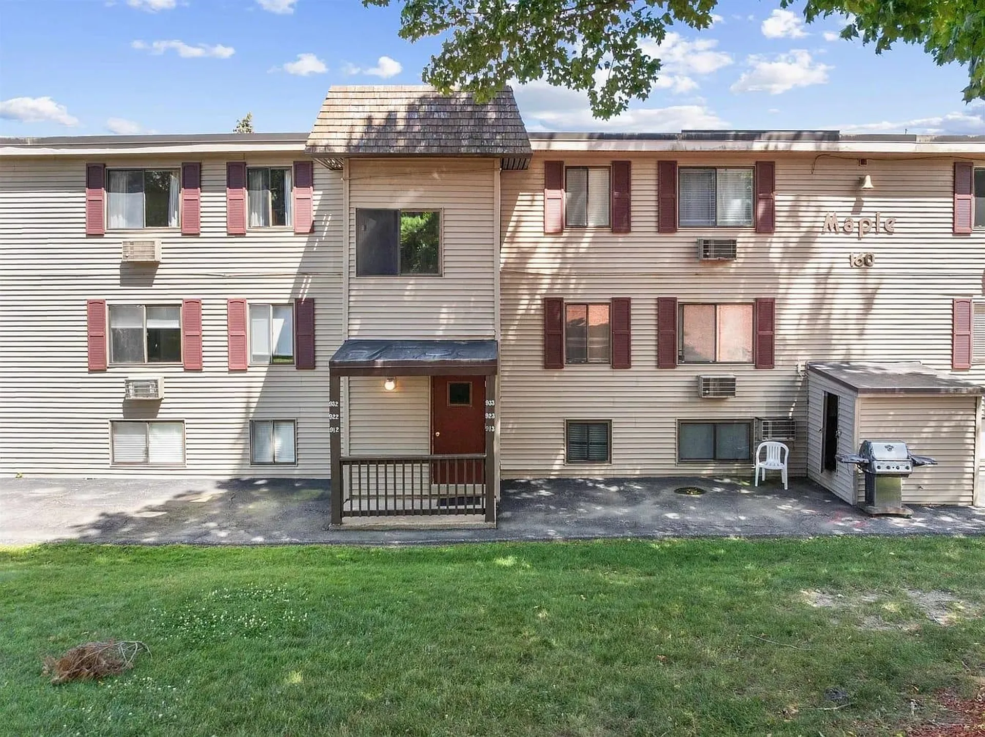 160 Treetop Circle Laconia NH 03246
