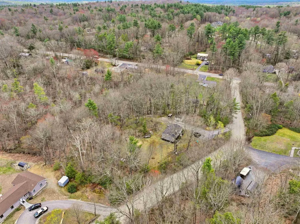 9 Tuttle Road Bedford NH 03110
