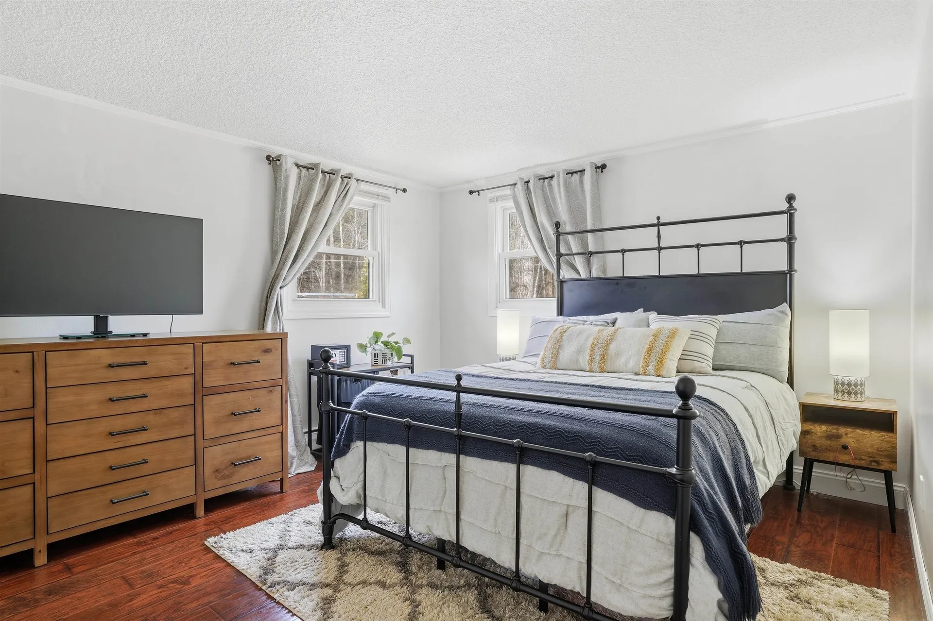 9 Tuttle Road Bedford NH 03110