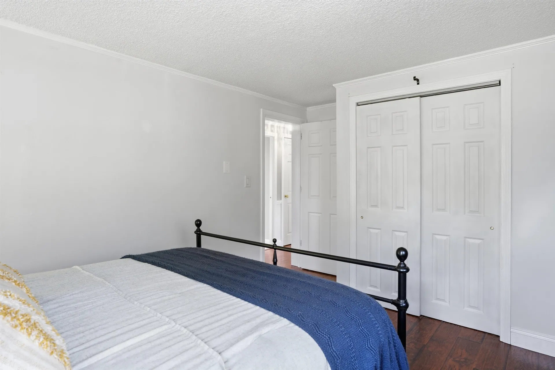 9 Tuttle Road Bedford NH 03110