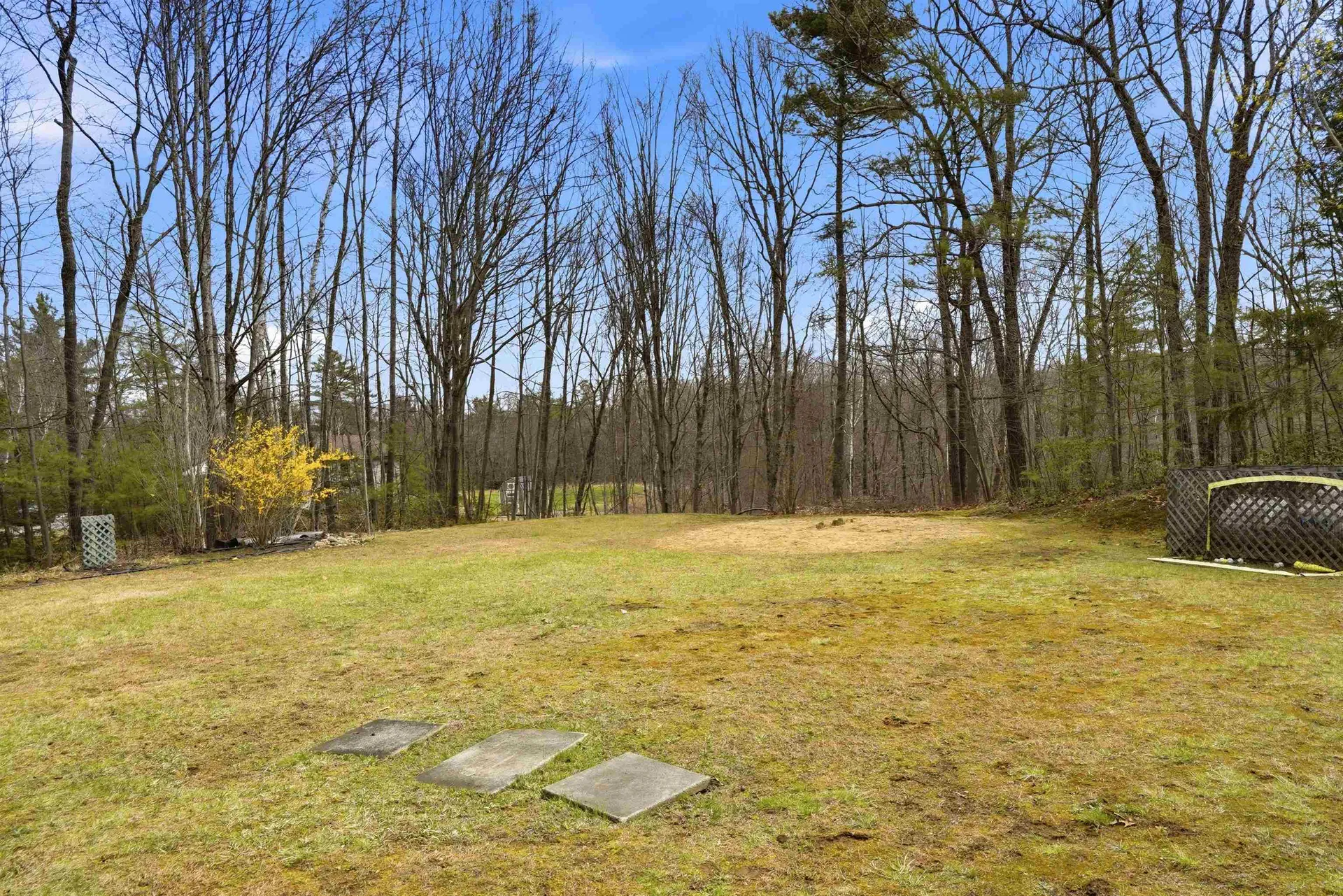 9 Tuttle Road Bedford NH 03110