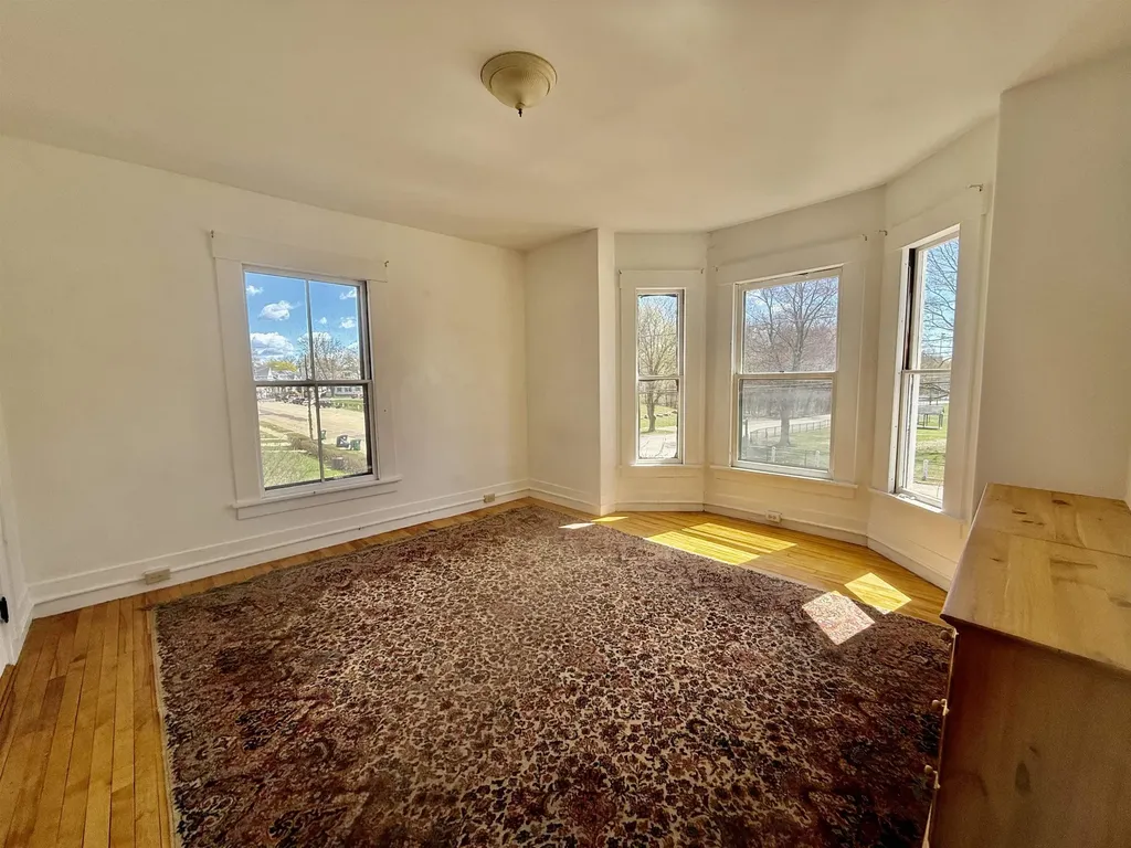 30 Sargents Avenue Nashua NH 03064