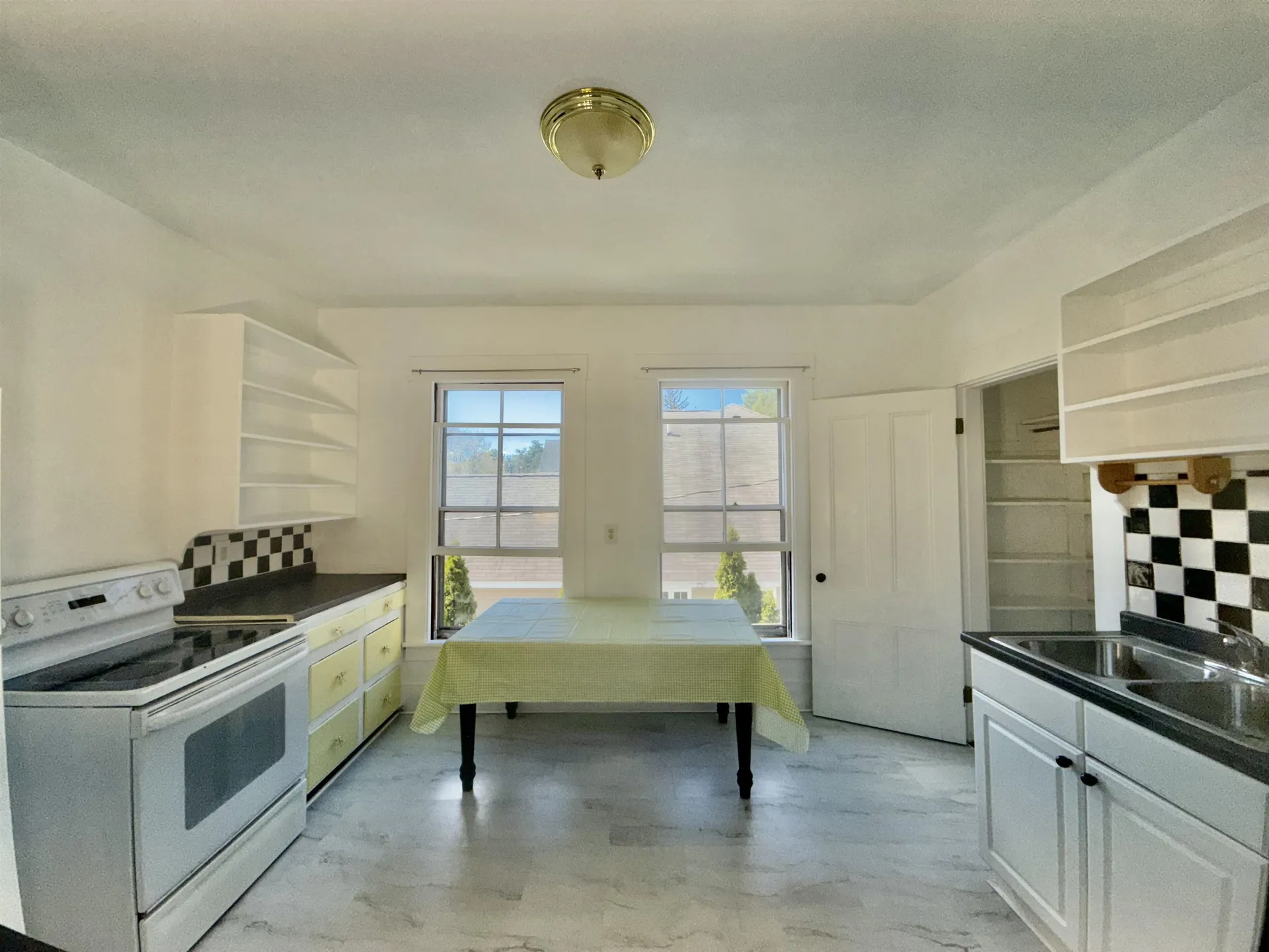 30 Sargents Avenue Nashua NH 03064