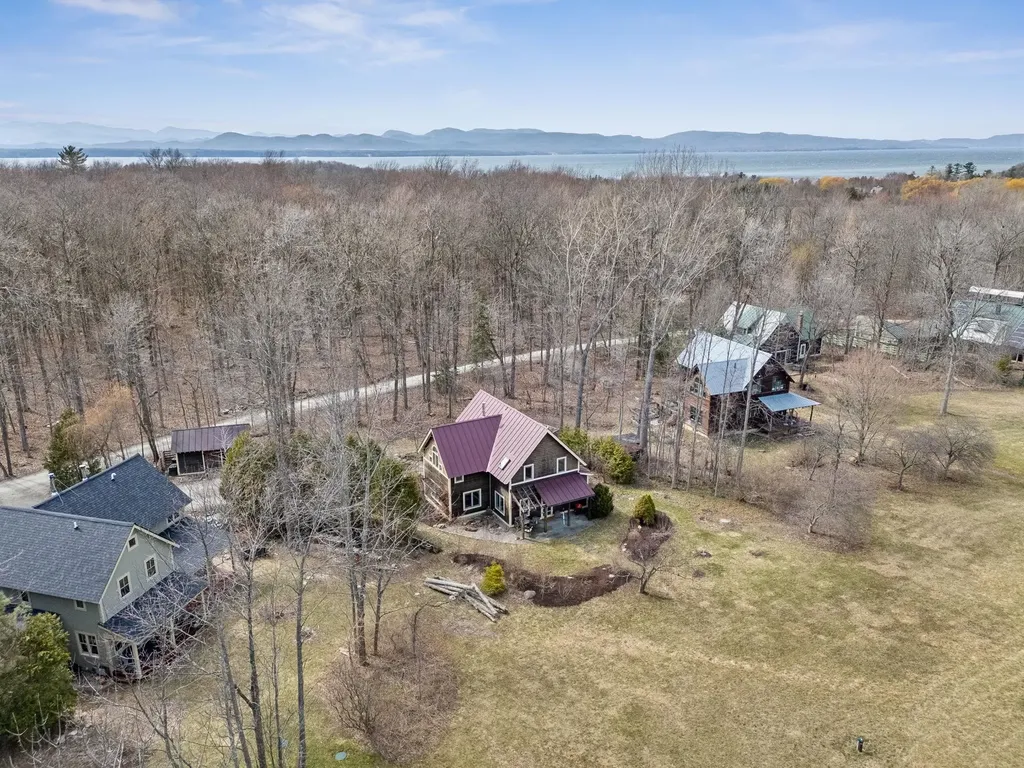 543 Ten Stones Circle Charlotte VT 05445