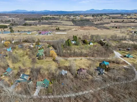 543 Ten Stones Circle Charlotte VT 05445