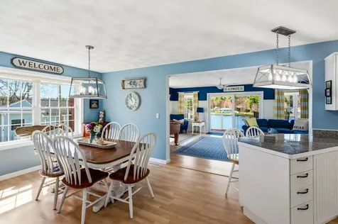 28 Lake Road Epsom NH 03234