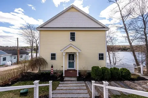 28 Lake Road Epsom NH 03234