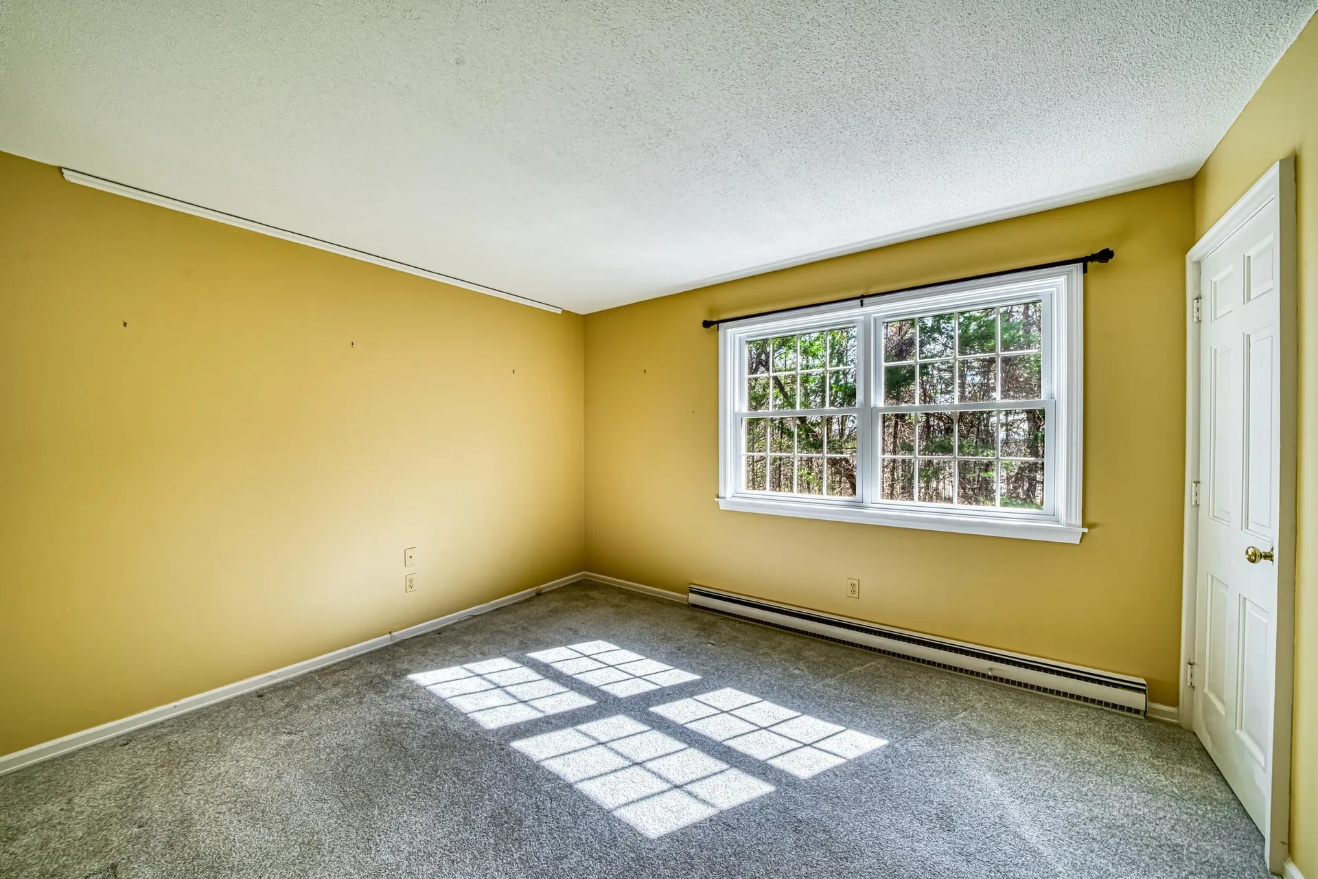 19 Hilltop Place New London NH 03257