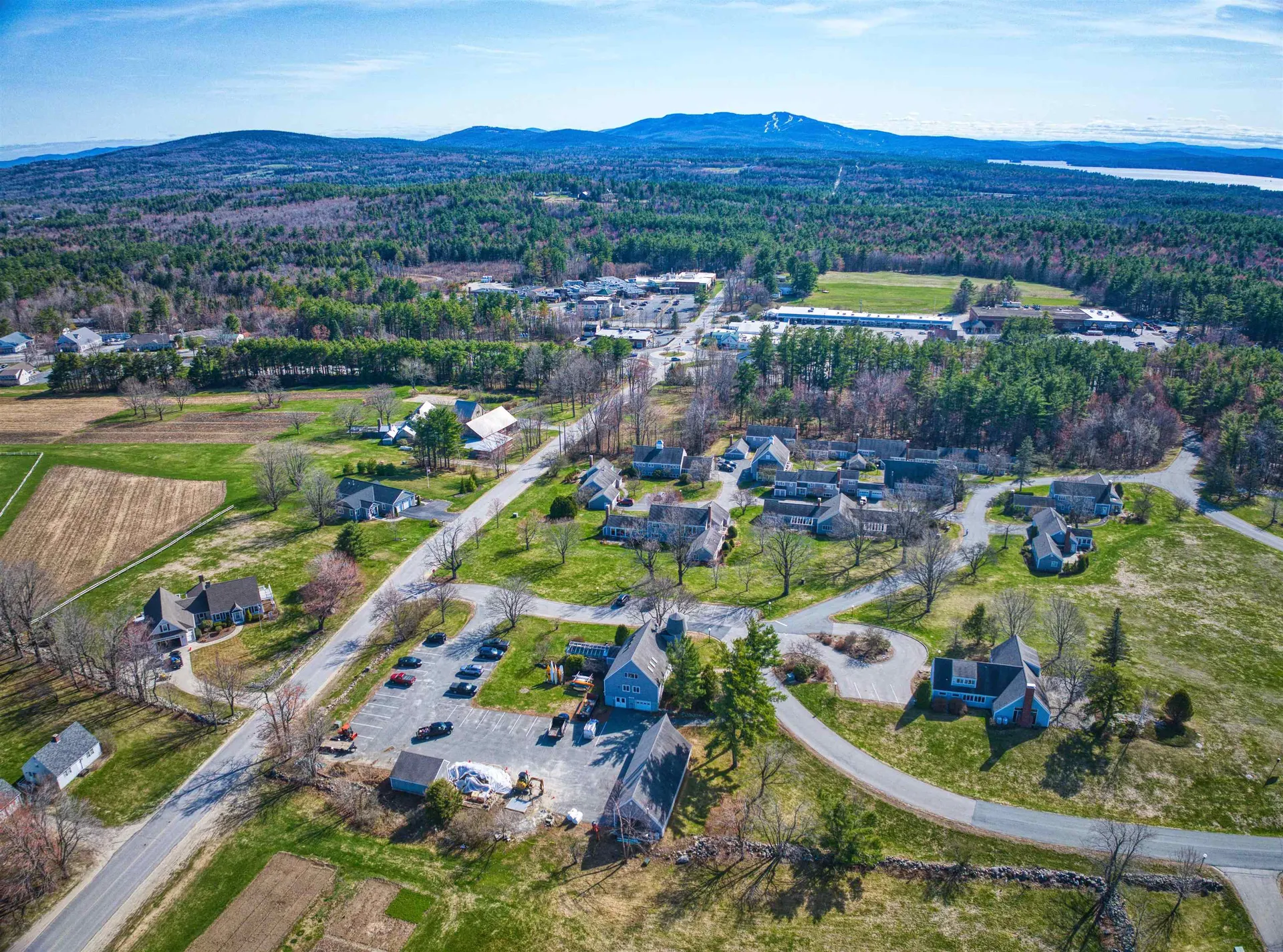 19 Hilltop Place New London NH 03257