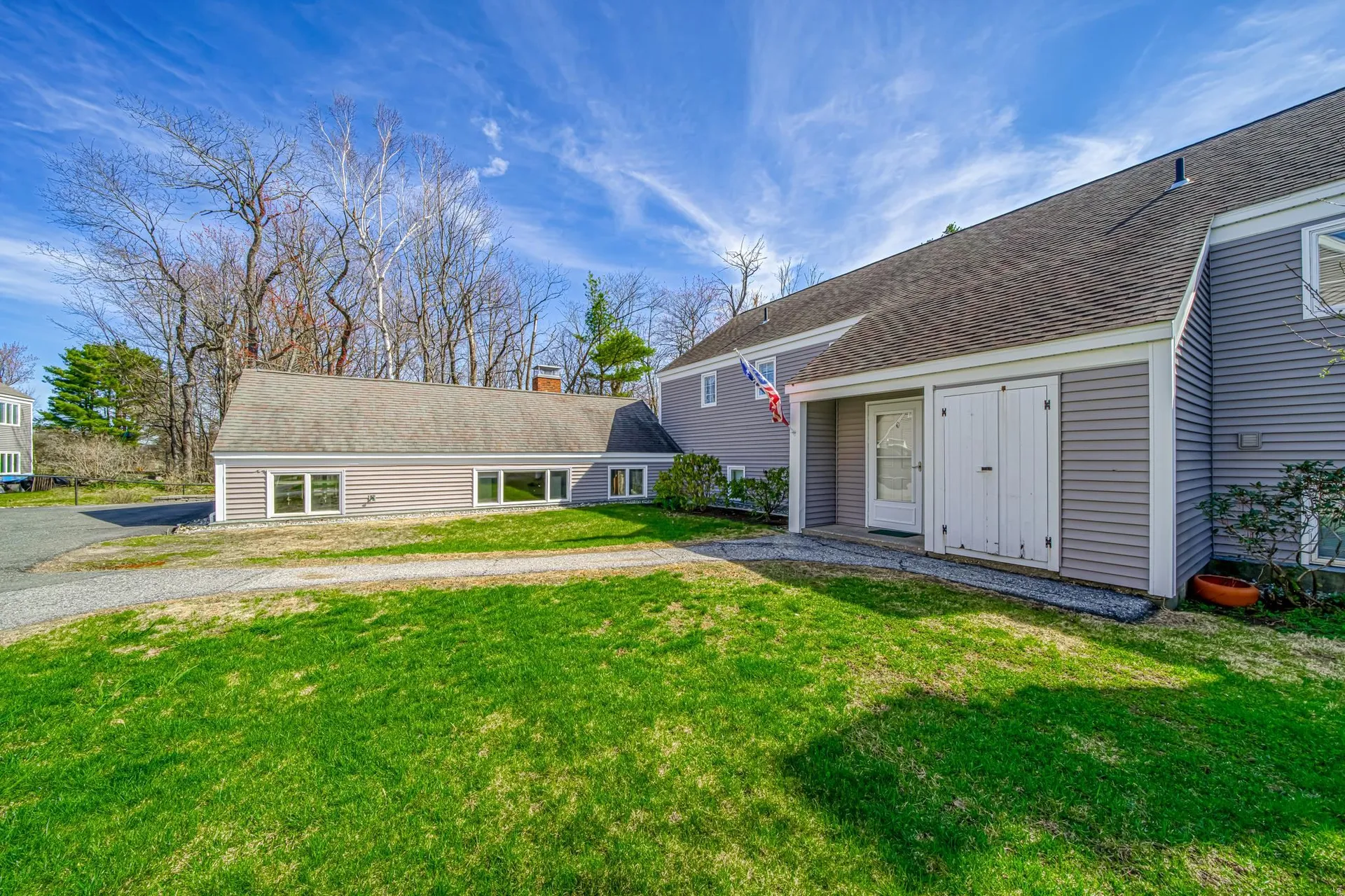 19 Hilltop Place New London NH 03257