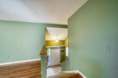 19 Hilltop Place New London NH 03257