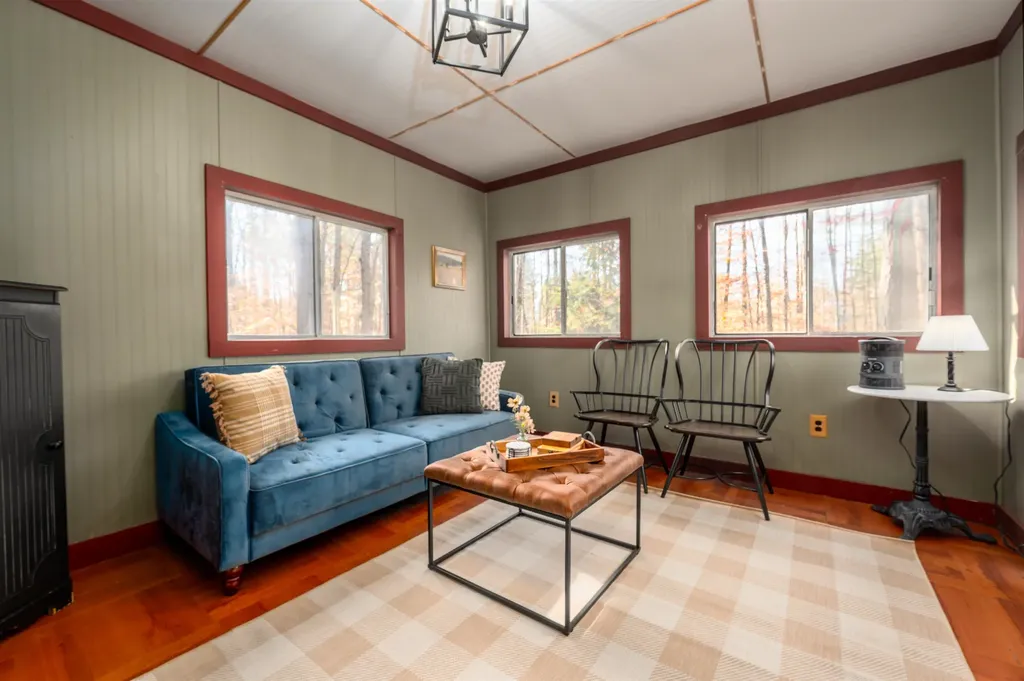 135 Pine River Path Effingham NH 03882