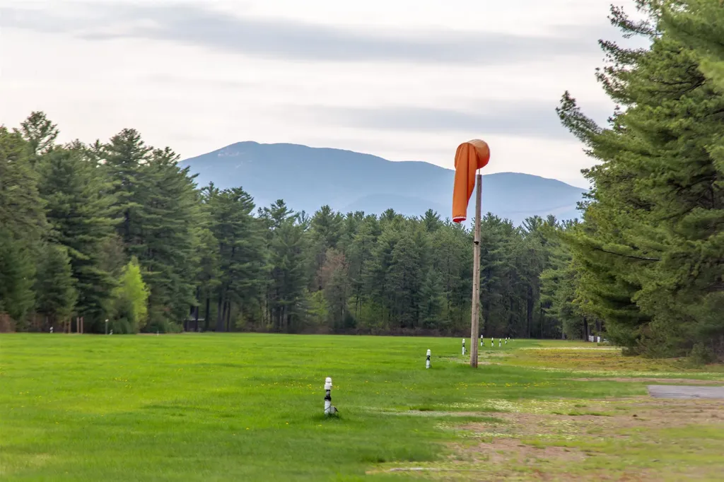 36 Logan Way Ossipee NH 03890