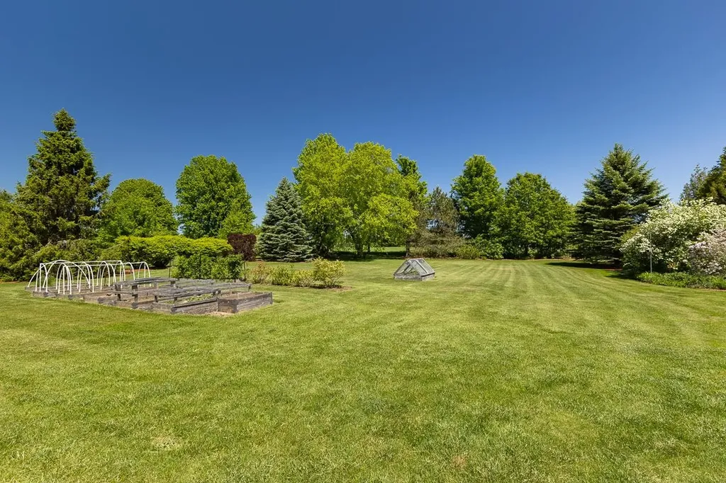 1600 West Shore Road Isle La Motte VT 05463