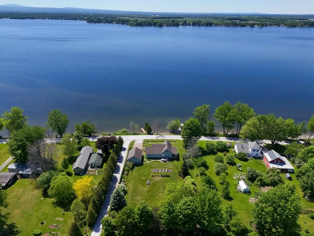 1600 West Shore Road Isle La Motte VT 05463