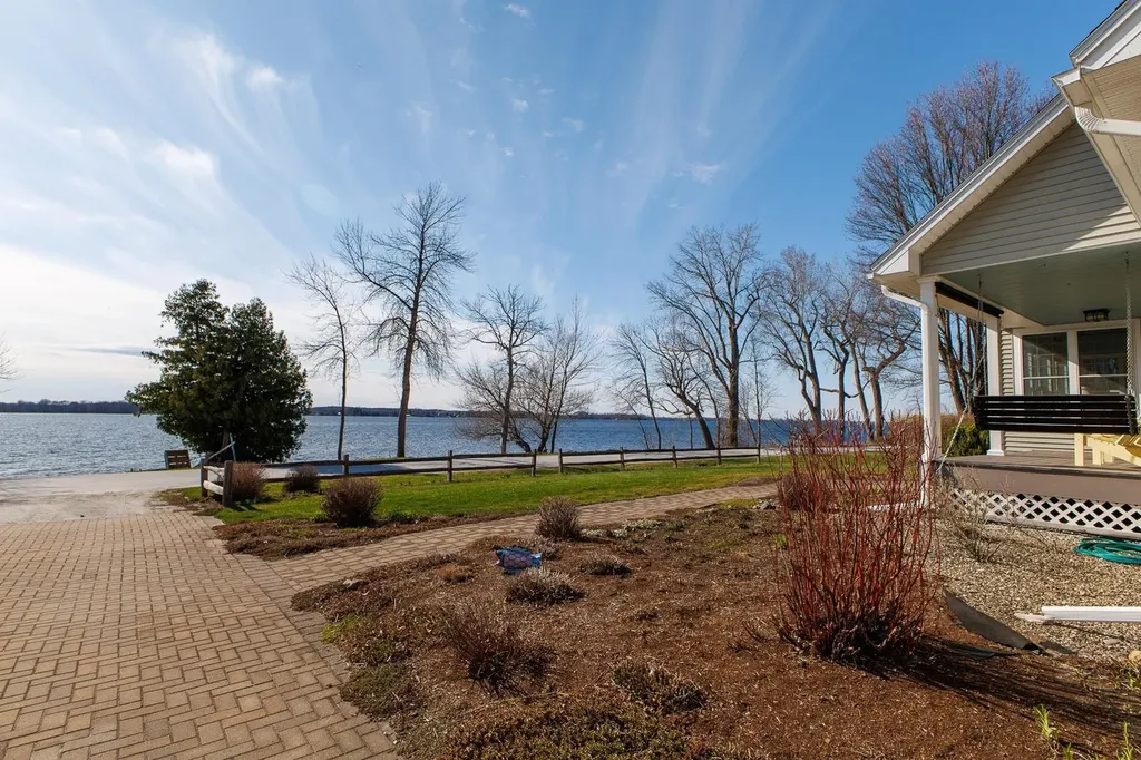 1600 West Shore Road Isle La Motte VT 05463