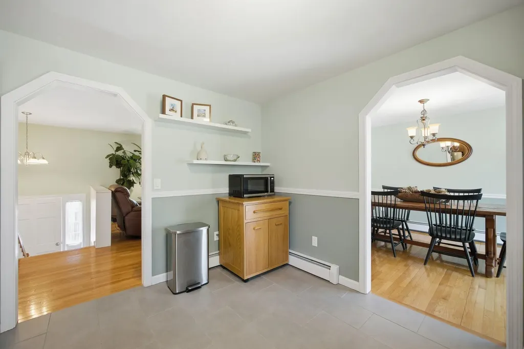 1 Debbie Terrace Derry NH 03038