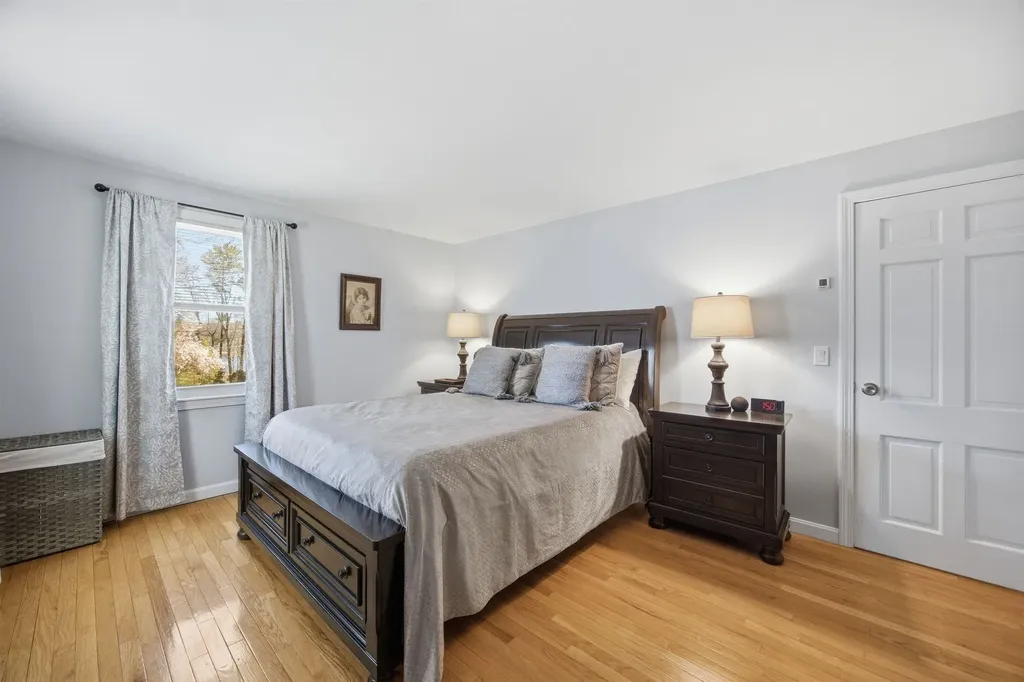 1 Debbie Terrace Derry NH 03038