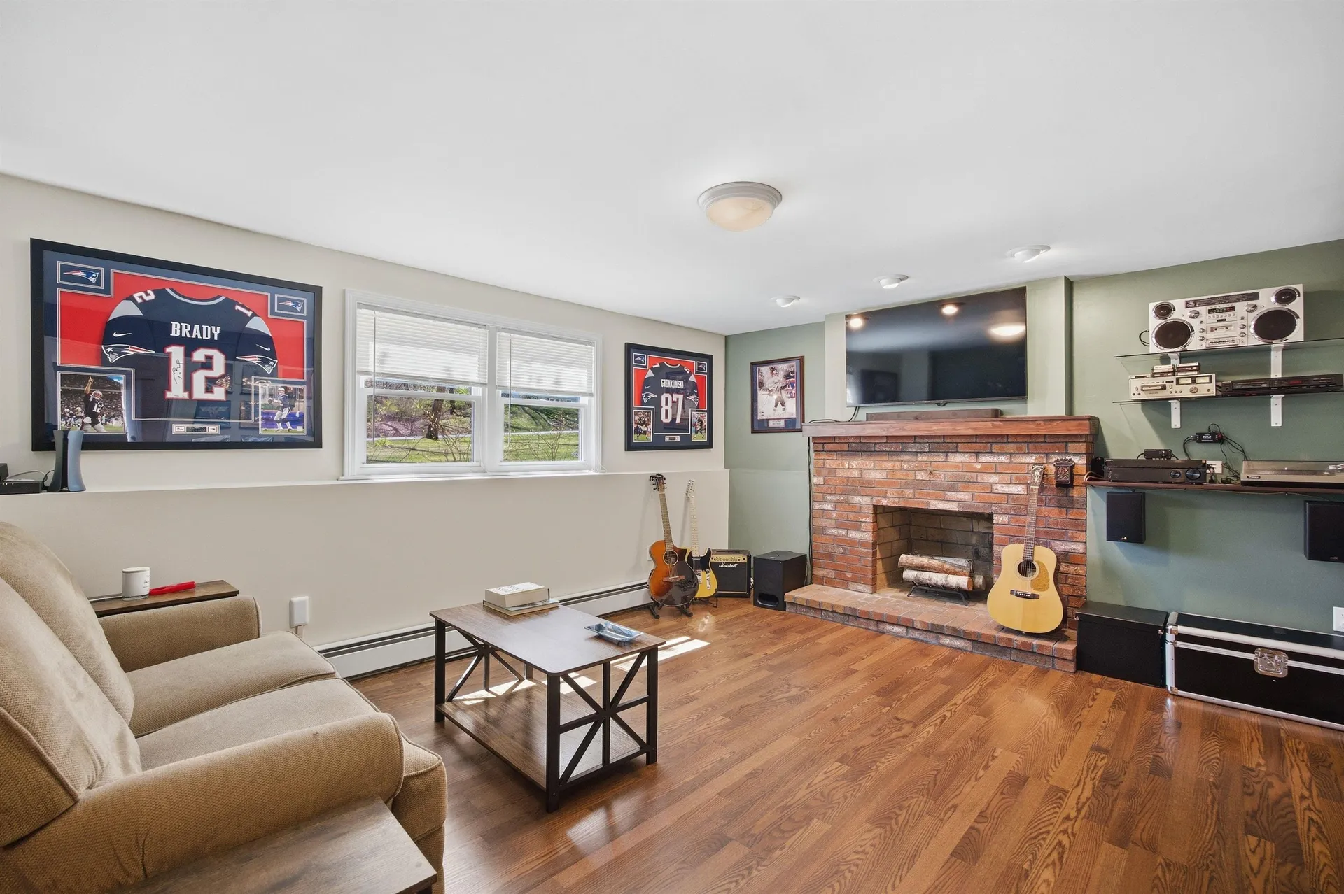 1 Debbie Terrace Derry NH 03038