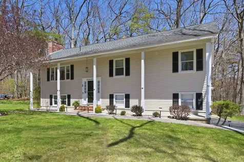 1 Debbie Terrace Derry NH 03038