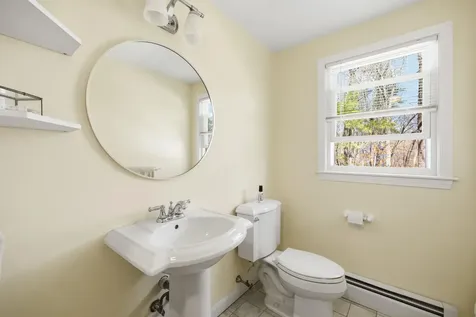 1 Debbie Terrace Derry NH 03038