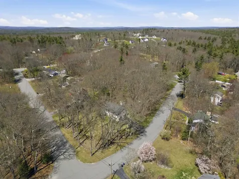 1 Debbie Terrace Derry NH 03038