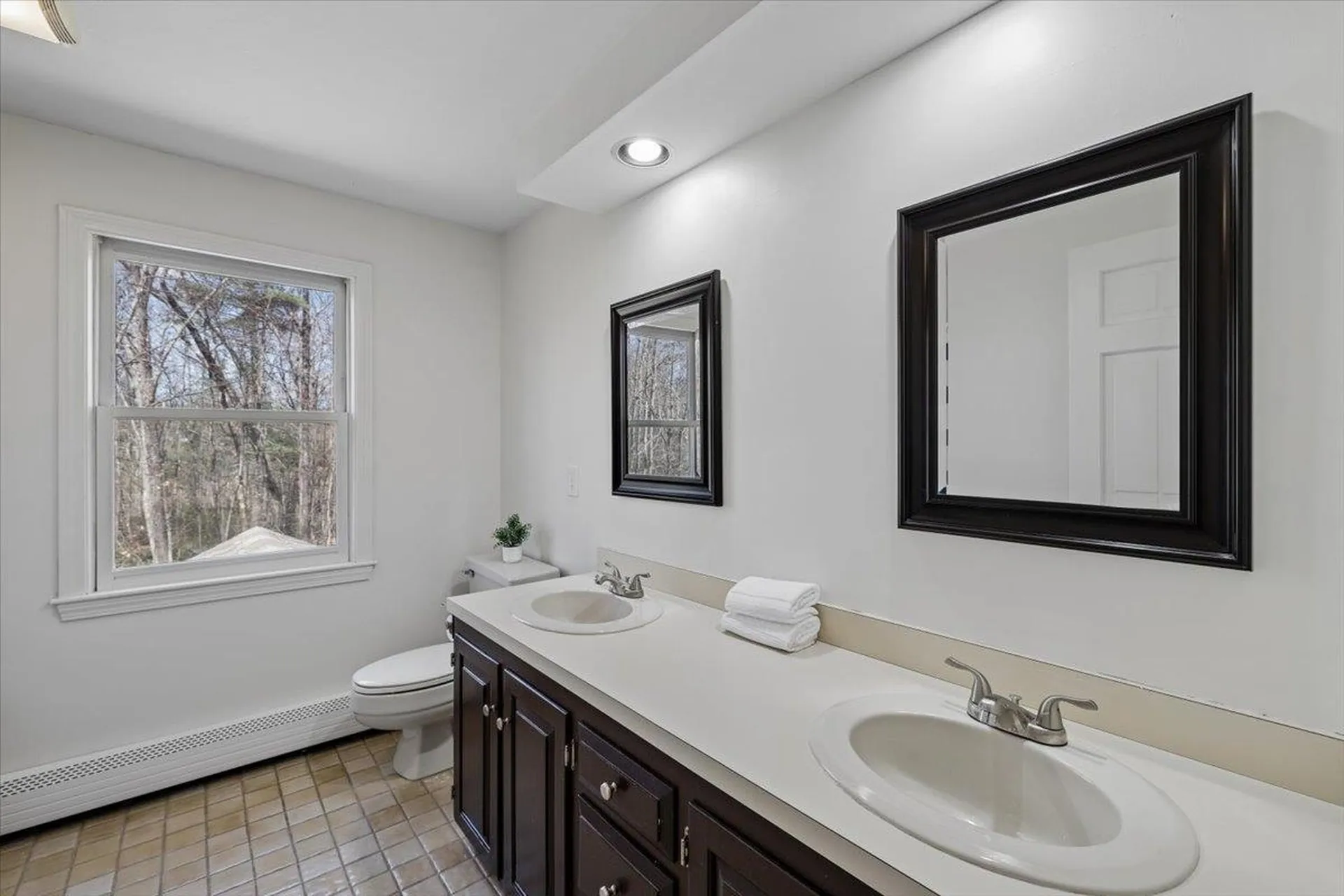 31 Boxwood Road Bedford NH 03110