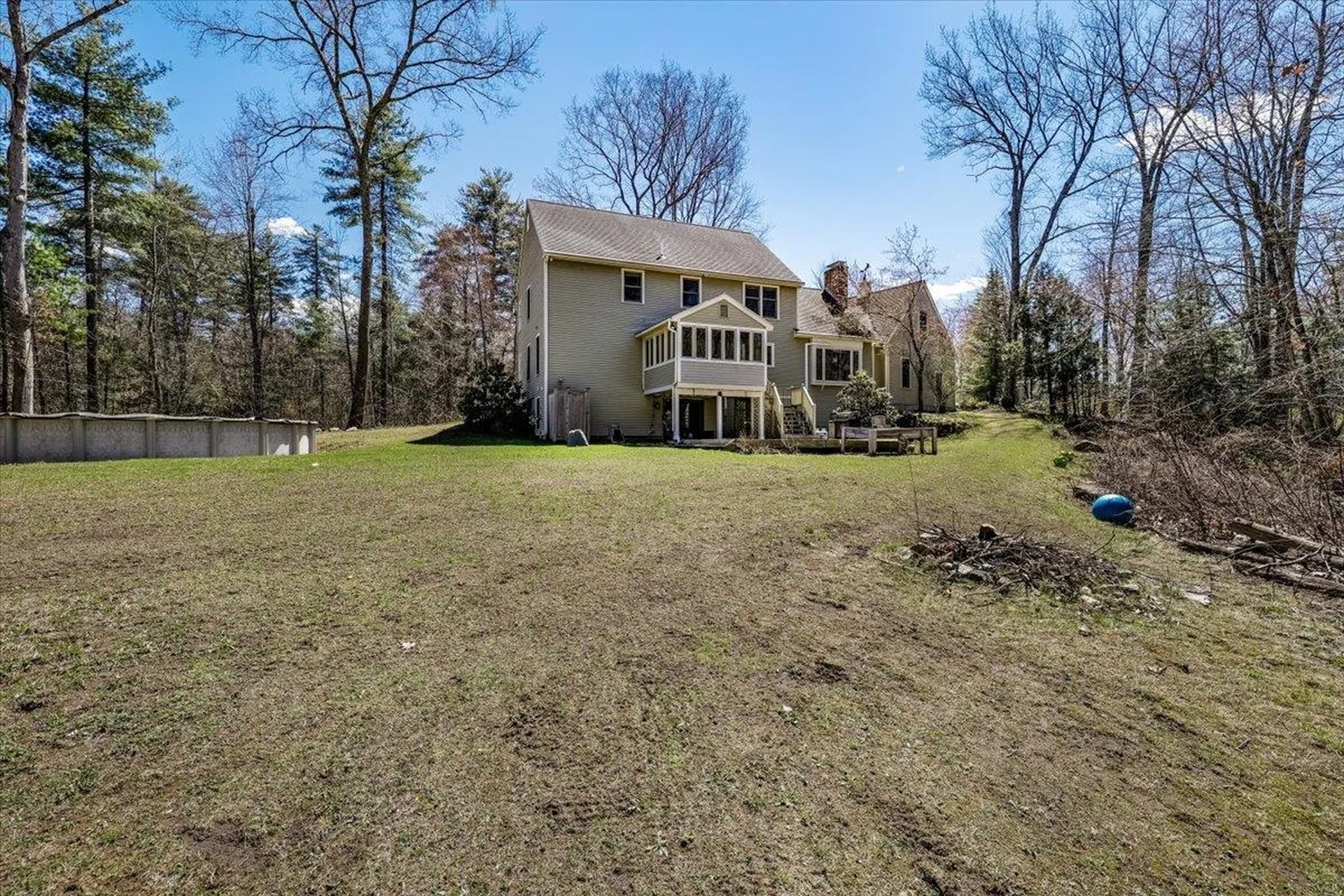 31 Boxwood Road Bedford NH 03110